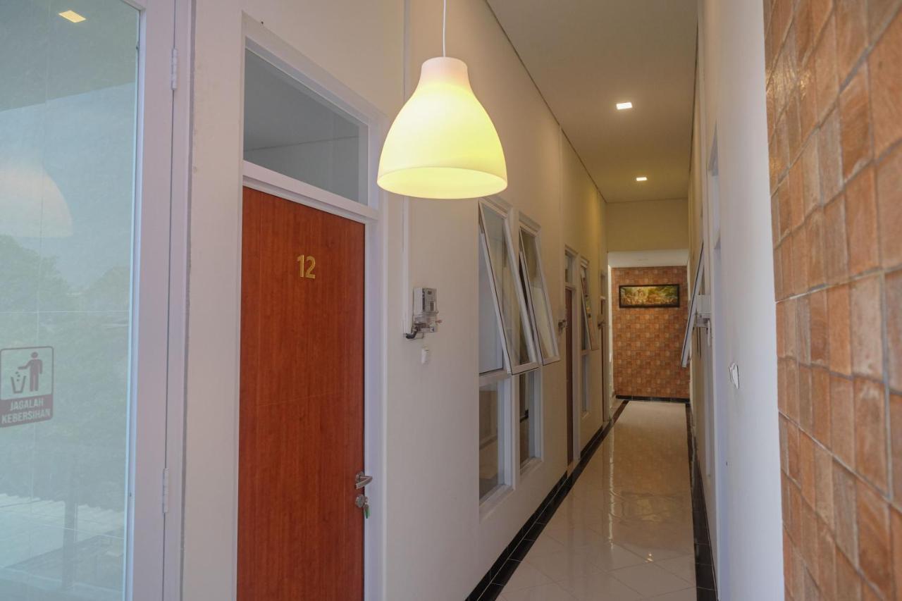 Reddoorz Syariah @ Tlogosari Semarang Ξενοδοχείο Alastuwo Εξωτερικό φωτογραφία